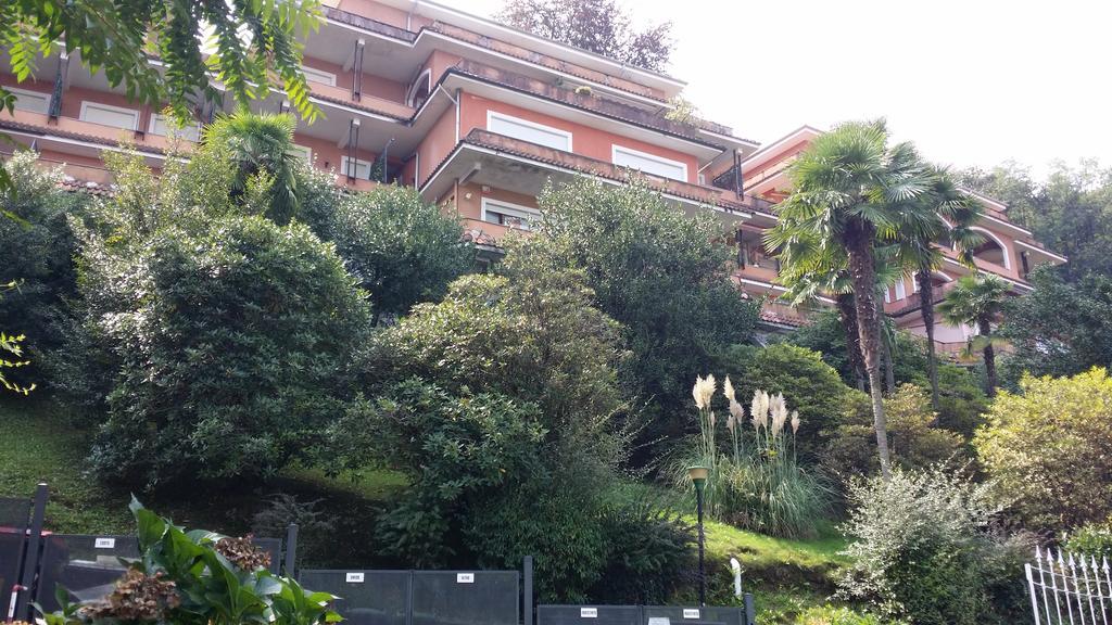 Le Colonne Apartment Stresa Bagian luar foto